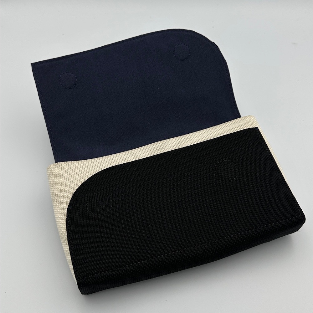 Rothy’s Belt Bag Cream Black NWOT - Picture 2 of 8